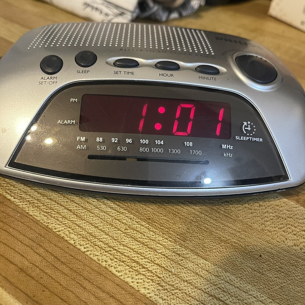 Philips AJ3110 FM Radio Alarm Clocks Red Display. Tested And Works!